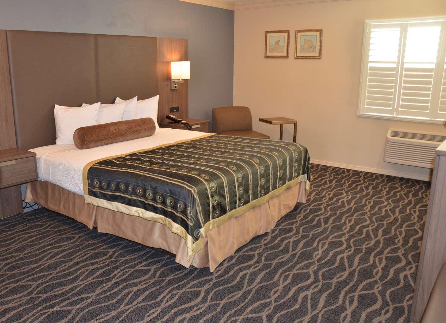 Best Western Plus Hill House Bakersfield Exterior photo