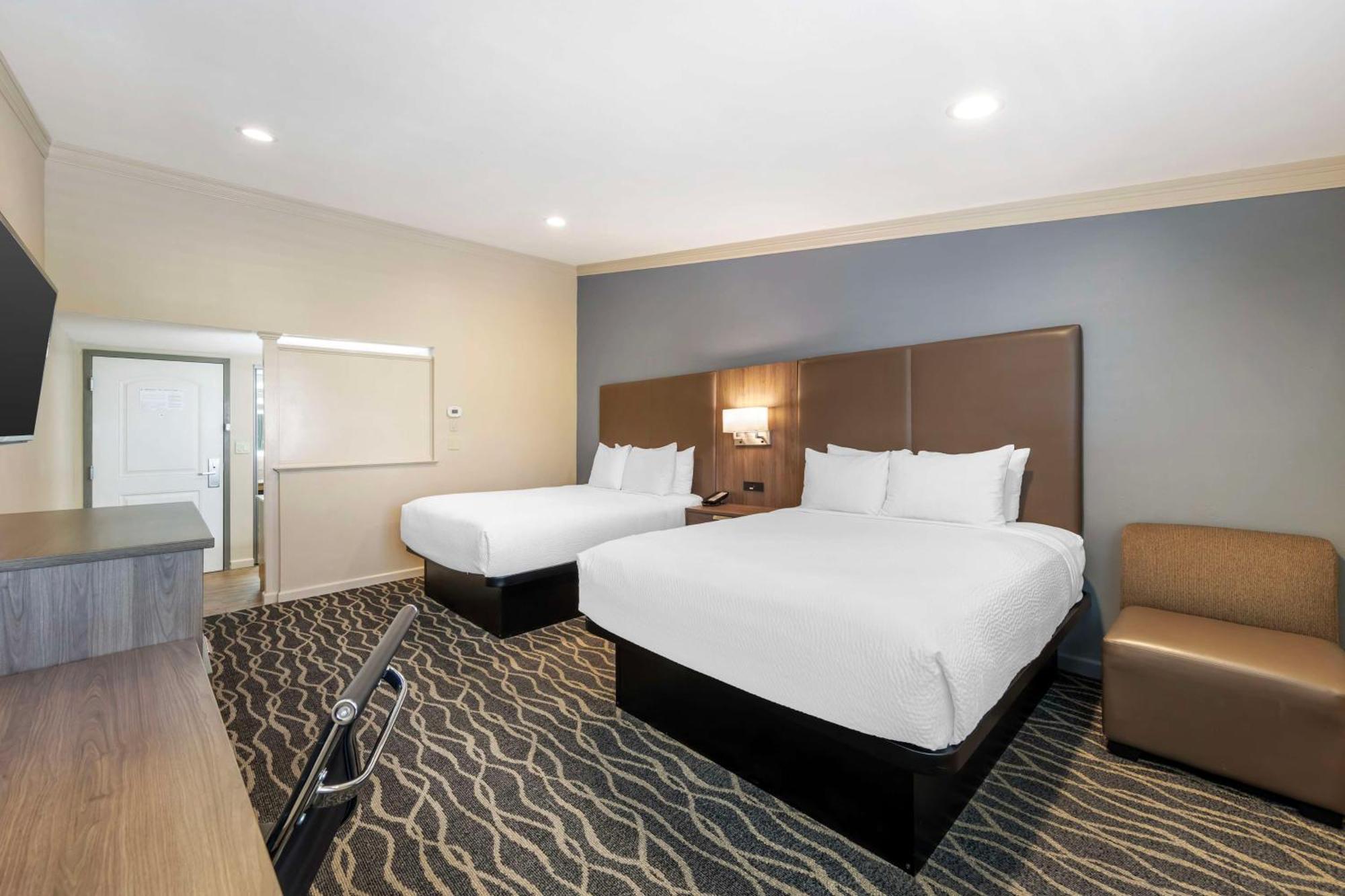 Best Western Plus Hill House Bakersfield Exterior photo