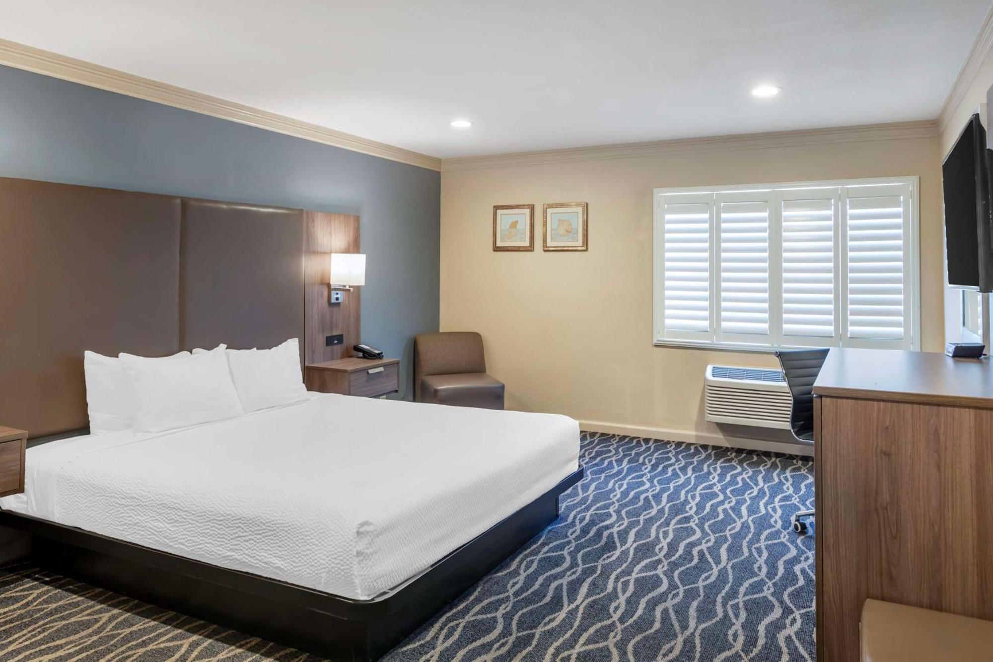 Best Western Plus Hill House Bakersfield Exterior photo