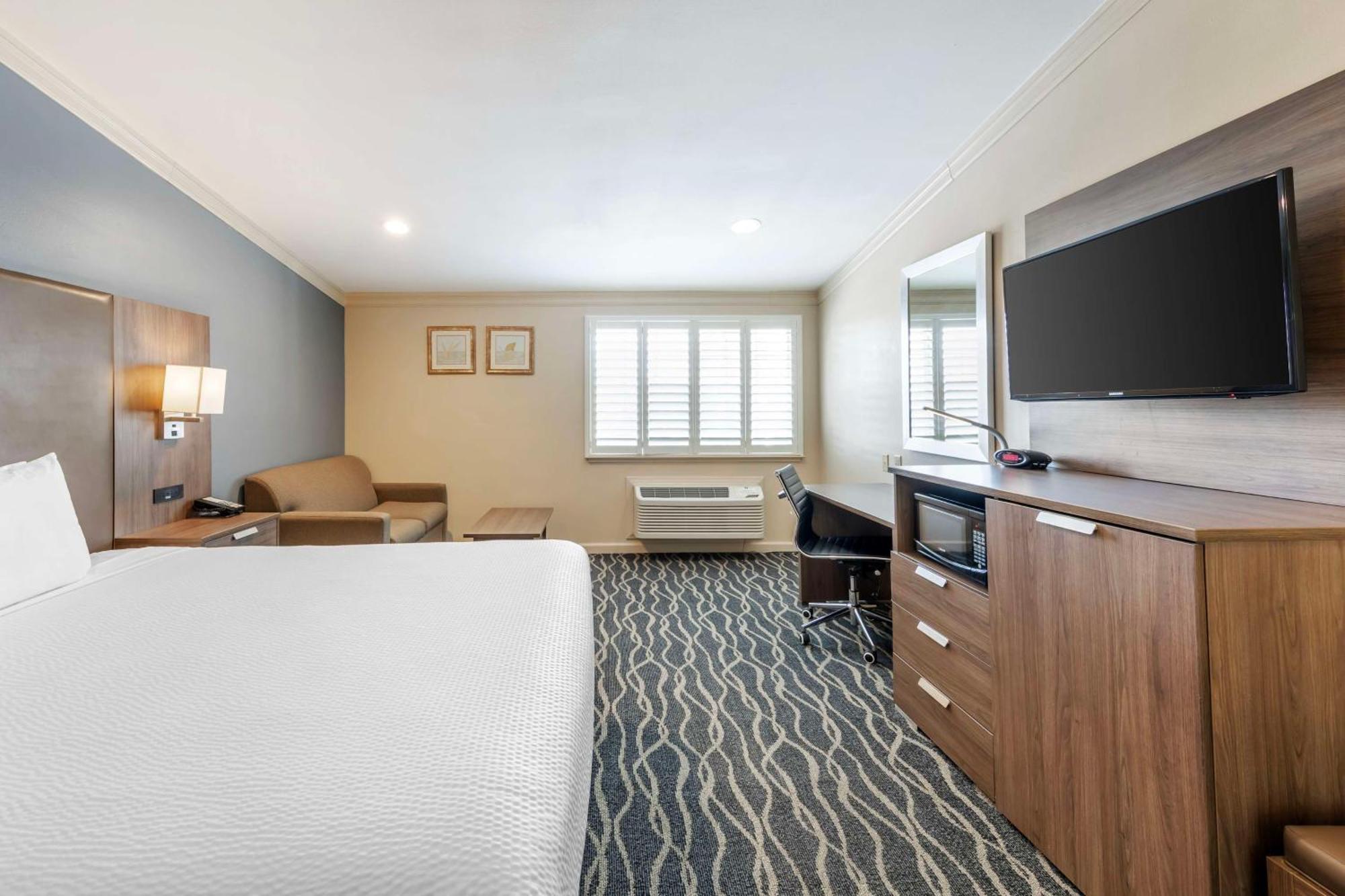 Best Western Plus Hill House Bakersfield Exterior photo