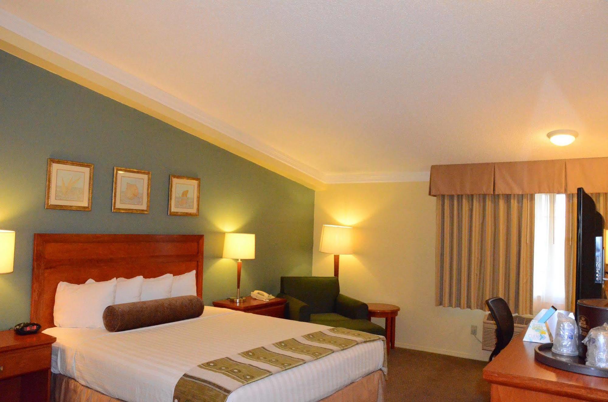 Best Western Plus Hill House Bakersfield Exterior photo